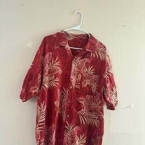 Cannery Row 100% Silk Red Hawaiian Pineapple Floral Print Button Down Shirt